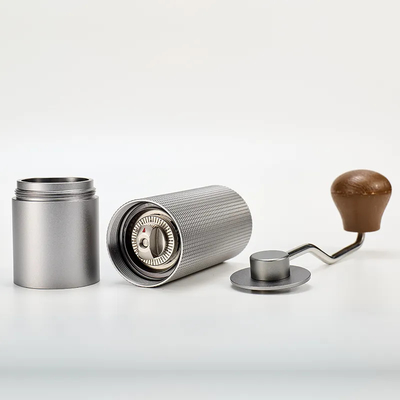 Al-Alloy Body เครื่องบดกาแฟมือหมุนขนาดเล็กแบบพกพา 420 Stainless Steel Burr