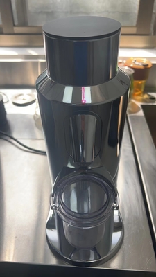 เครื่องบดกาแฟ 150W สังกะสีและสังกะสีอัลลูมิเนียม Burr สําหรับห้องทํางานโรงแรม